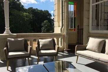 هتل Chateau Vary