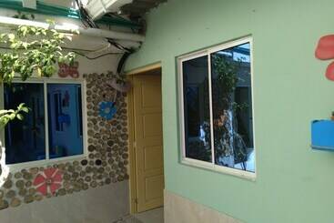 هتل House Marfito Airport