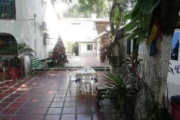 هتل House Marfito Airport