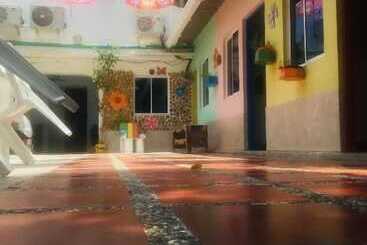 هتل House Marfito Airport