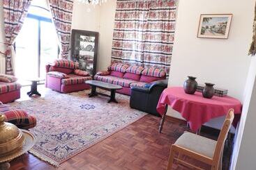 هتل Hôtel La Bastide Deir El Qamar