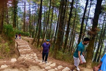 هتل Kakani Adventure Camp