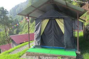 هتل Kakani Adventure Camp