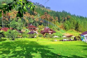 هتل Mercedes Lodge