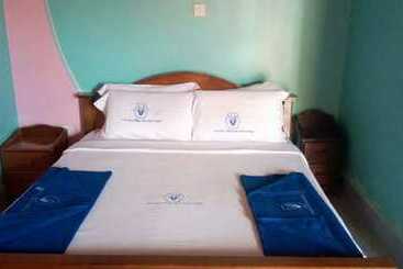 هتل Miryam Village Inn Safari Lodge
