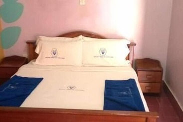 هتل Miryam Village Inn Safari Lodge