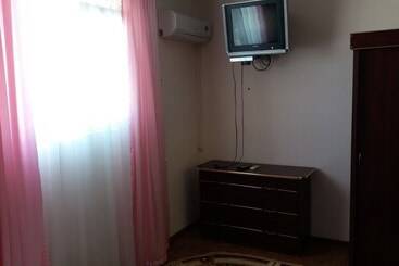 هتل Oazis
