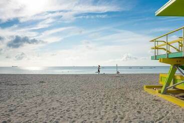 هتل Ocean Beach Suites