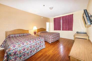 هتل Ocean Beach Suites
