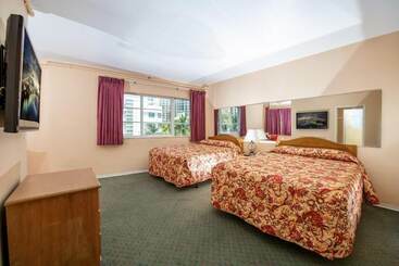 هتل Ocean Beach Suites
