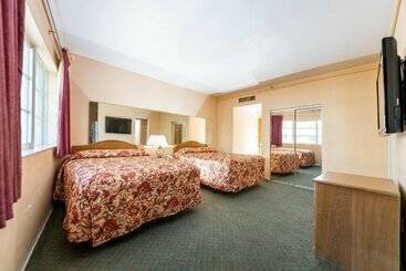 هتل Ocean Beach Suites