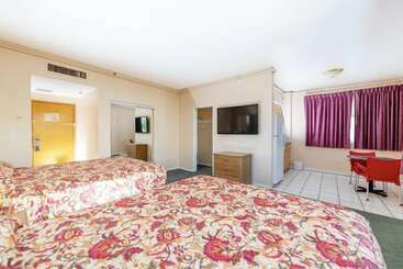 هتل Ocean Beach Suites