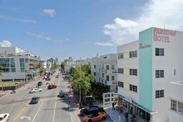 هتل Ocean Beach Suites