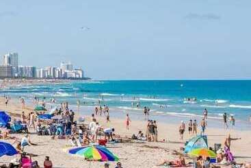 هتل Ocean Beach Suites
