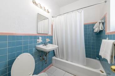هتل Ocean Beach Suites