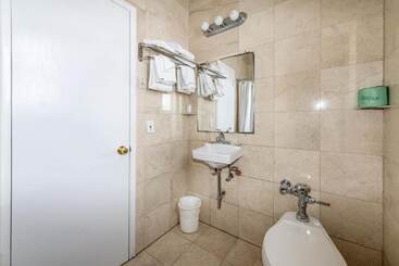هتل Ocean Beach Suites