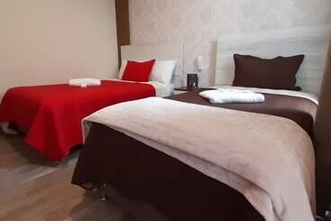 هتل Piedra Blanca Luxury