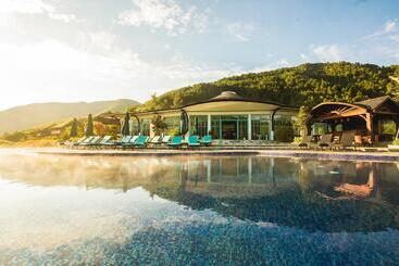 Le Champ Tu Le Resort Hot Spring & Spa