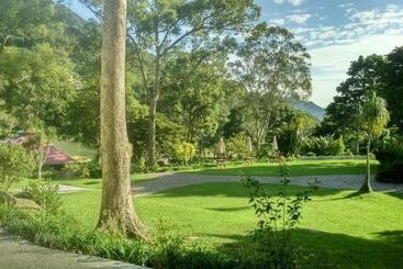 پانسیون Hemerocallis Country House