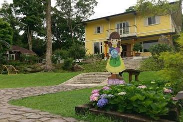 پانسیون Hemerocallis Country House