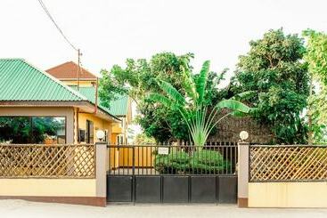 پانسیون Msafiri Lodge