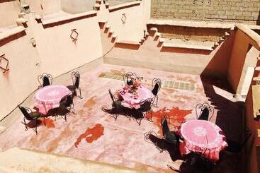 膳宿费 Riad Dar Outebba