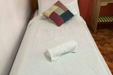R&e Bed & Breakfast