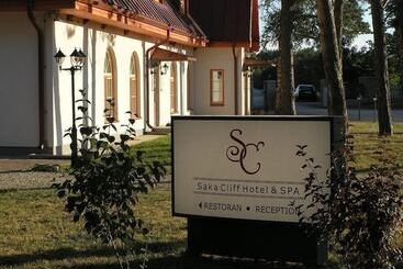 Saka Cliff Hotel & Spa