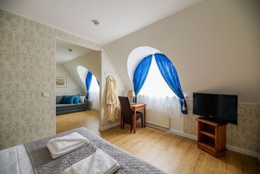 Saka Cliff Hotel & Spa