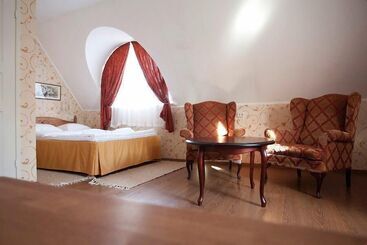Saka Cliff Hotel & Spa