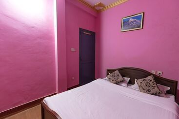 Spot On 617 Hotel Hemant