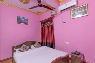 Spot On 617 Hotel Hemant