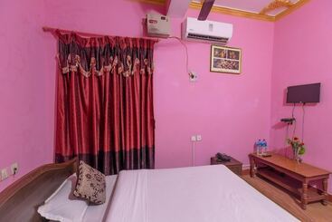 Spot On 617 Hotel Hemant