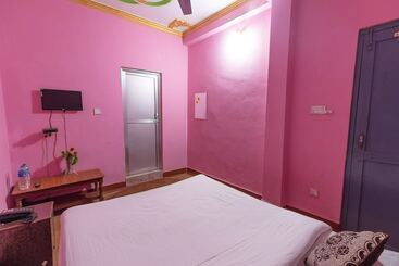 Spot On 617 Hotel Hemant