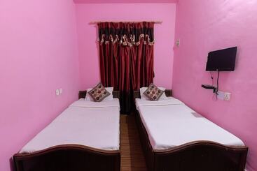 Spot On 617 Hotel Hemant