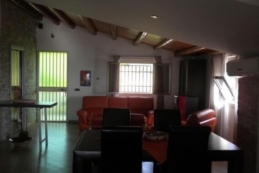 تختخواب و صبحانه Camagna Country House