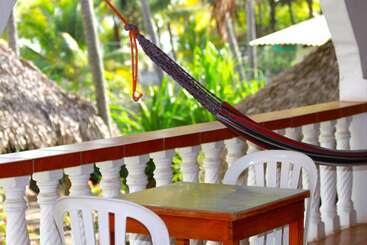 هتل Azul Surf Club