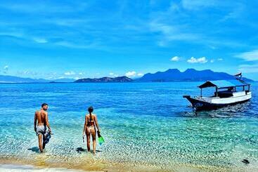 هتل Coconut Garden Beach Resort