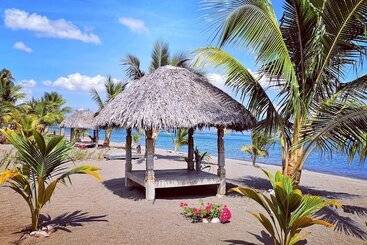 هتل Coconut Garden Beach Resort
