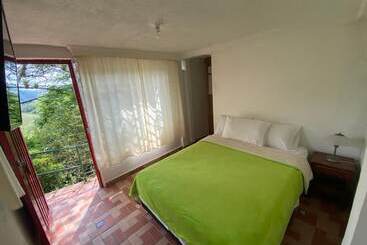 هتل Eco Lodge La Juanita