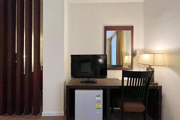 هتل Golden Crown Grand