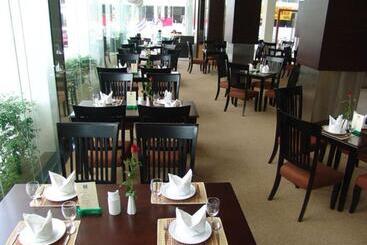 هتل Golden Crown Grand