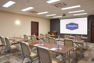 هتل Hampton By Hilton Minsk City Centre