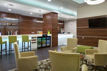 هتل Hampton By Hilton Minsk City Centre