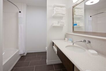 هتل Hampton Inn & Suites Sioux City South