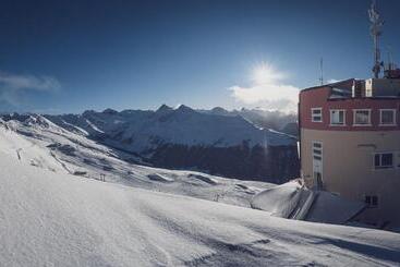 Joseph S House By Mountain Hotels