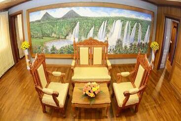 هتل Kma Naypyitaw