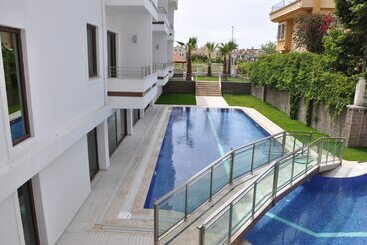 هتل Malahit Exclusive City