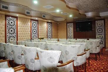 هتل Malahit Exclusive City