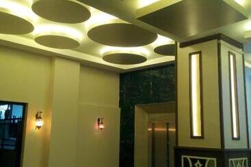 هتل Malahit Exclusive City
